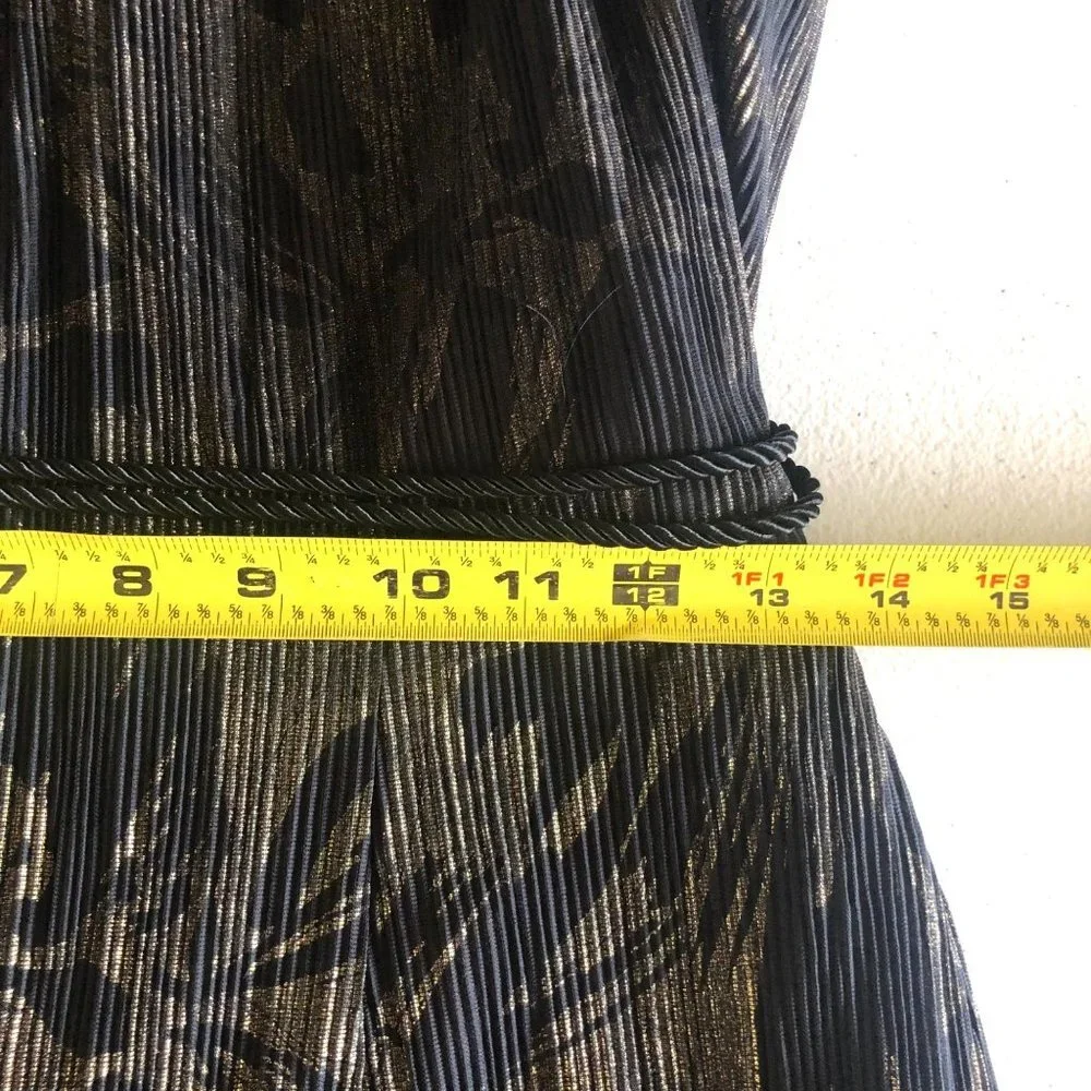 NWT! Tahari Size 10 Beautiful Sleeveless Black/ Gold Jumpsuit - Picture 9 of 16
